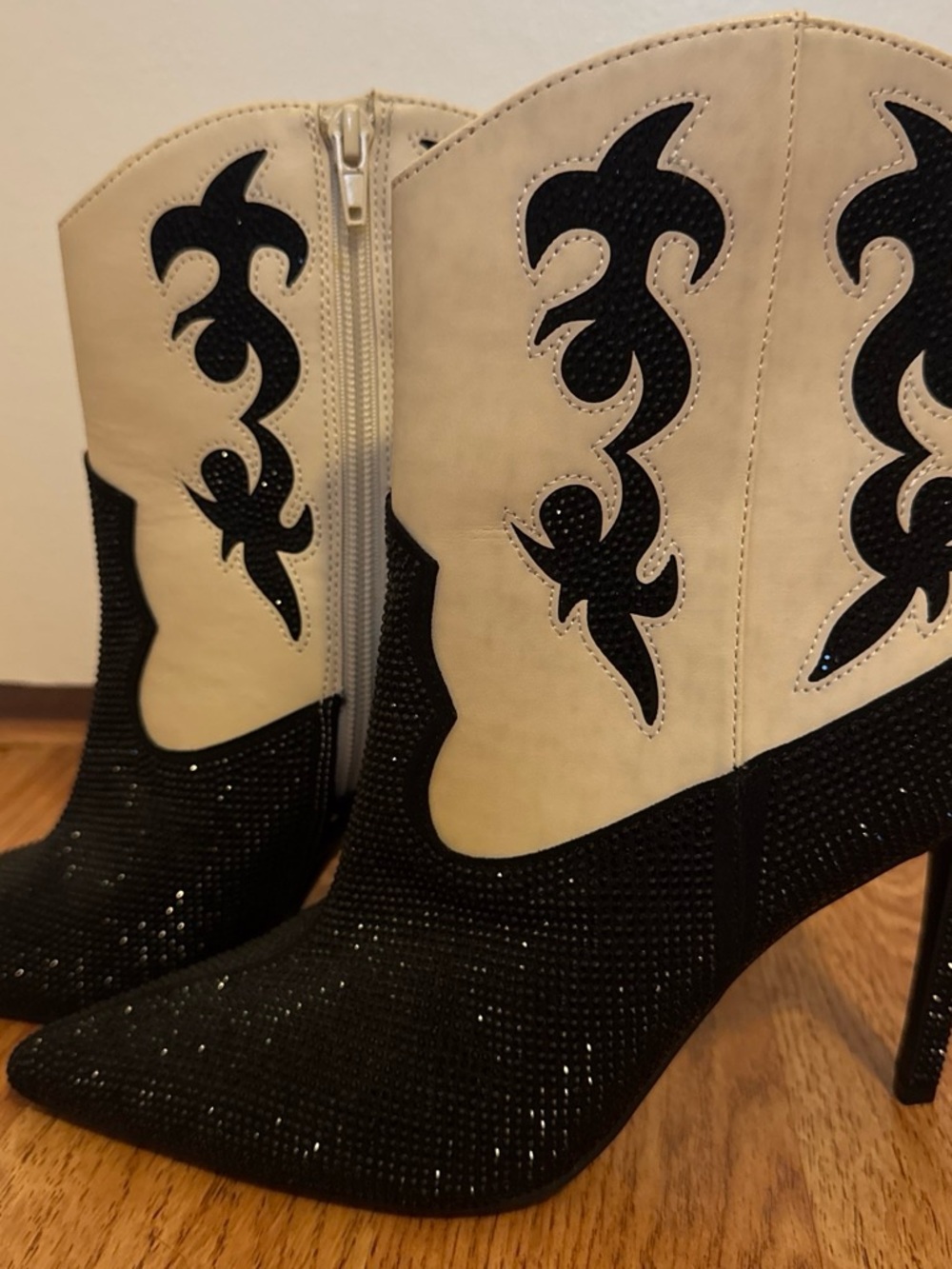 INC Indigo Rhinestone Cowboy Boots 8.5 Black Ivory Western Stiletto Booties